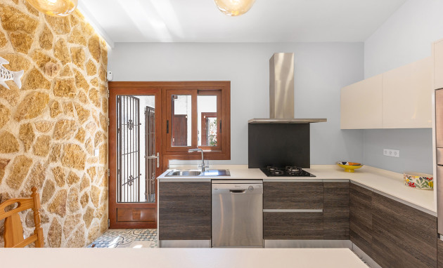 Herverkoop - Detached Villa - Orihuela Costa - Punta Prima