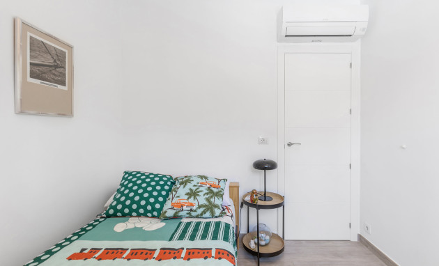 Herverkoop - Detached Villa - Orihuela Costa - Punta Prima