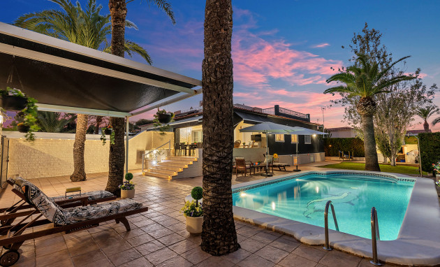 Herverkoop - Detached Villa - Torrevieja - Rocio del Mar