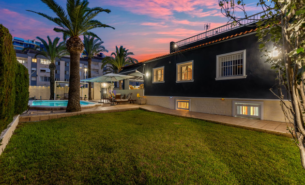 Herverkoop - Detached Villa - Torrevieja - Rocio del Mar