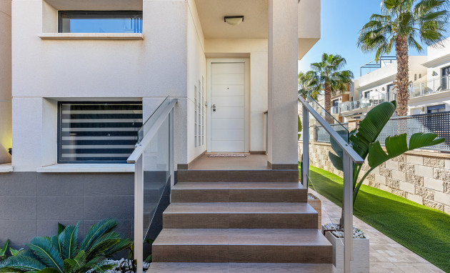 Herverkoop - Detached Villa - Orihuela Costa - La Zenia