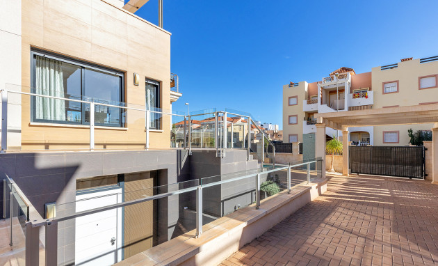 Herverkoop - Detached Villa - Orihuela Costa - La Zenia