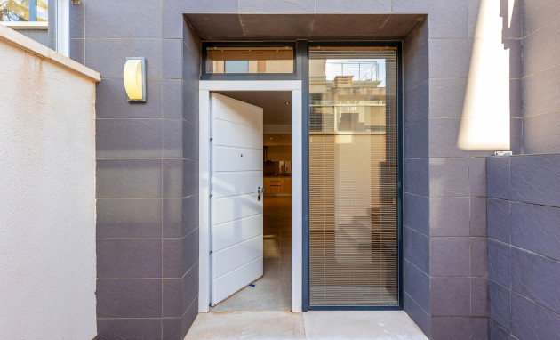 Herverkoop - Detached Villa - Orihuela Costa - La Zenia