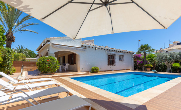 Herverkoop - Detached Villa - Orihuela Costa - Punta Prima