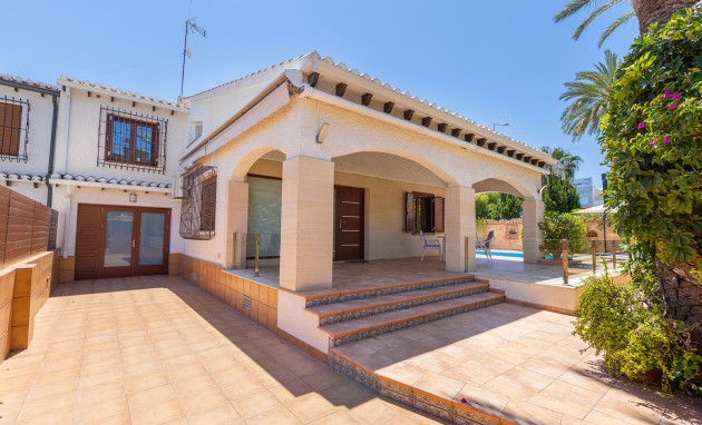 Herverkoop - Detached Villa - Orihuela Costa - Punta Prima
