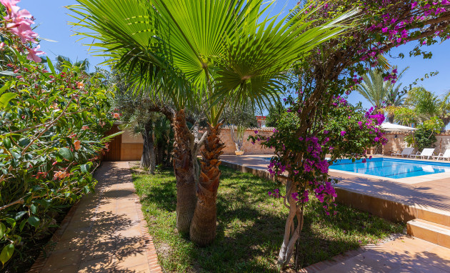 Herverkoop - Detached Villa - Orihuela Costa - Punta Prima