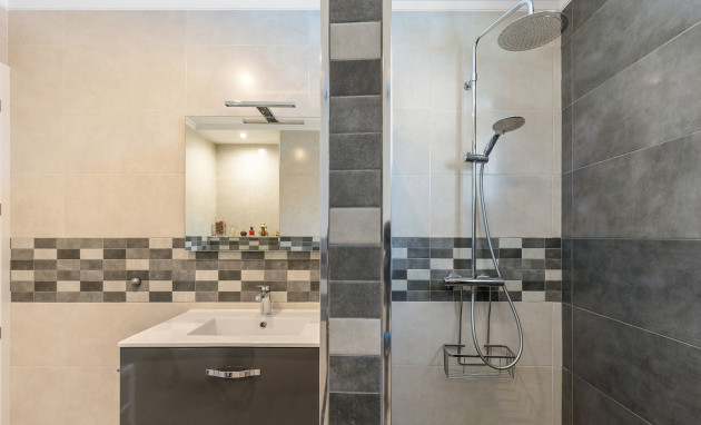 Herverkoop - Detached Villa - Orihuela Costa - Punta Prima