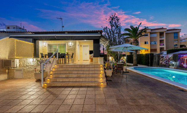 Herverkoop - Detached Villa - Torrevieja - Rocio del Mar