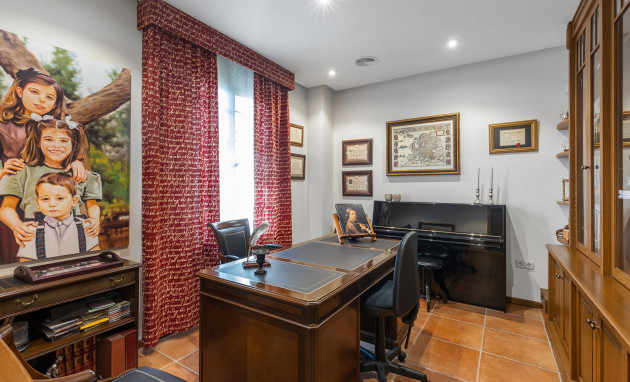 Herverkoop - Detached Villa - Torrevieja - La Veleta