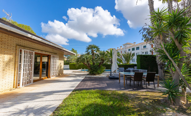 Herverkoop - Detached Villa - Orihuela Costa - Las Filipinas