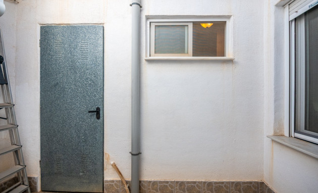 Herverkoop - House - Torrevieja - Calas Blancas