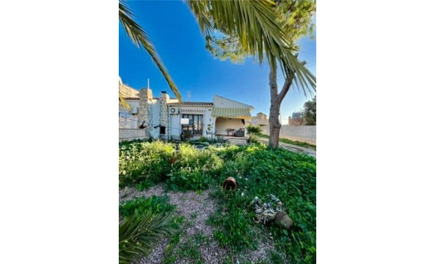 Herverkoop - Villa - Torrevieja - Aguas Nuevas