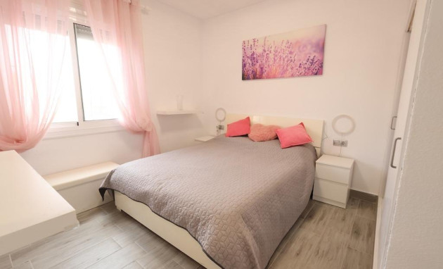 Herverkoop - Bungalow - Gelijkvloers - Orihuela Costa - La Regia