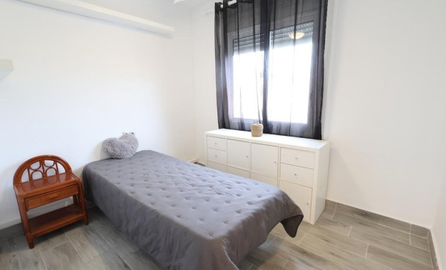 Herverkoop - Bungalow - Gelijkvloers - Orihuela Costa - La Regia