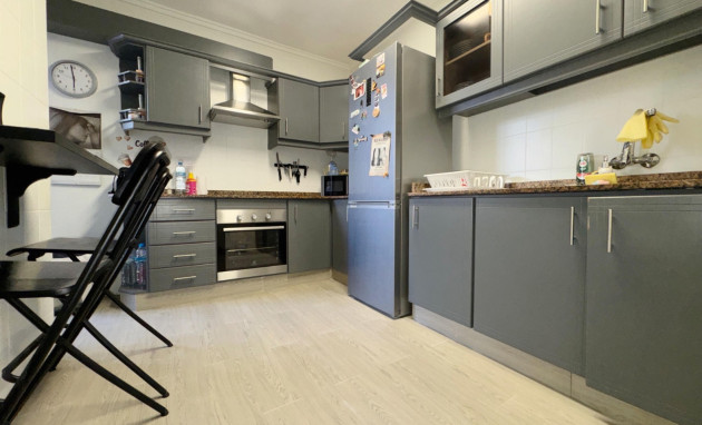 Herverkoop - Apartment - Almoradí