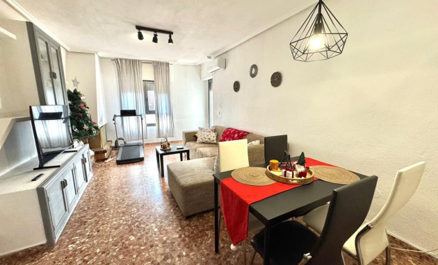 Herverkoop - Apartment - Almoradí
