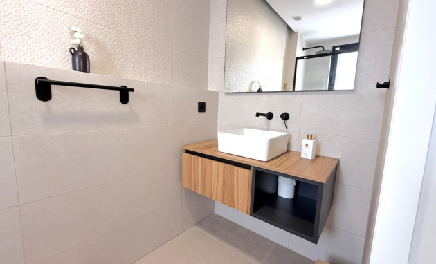 Resale - Bungalow - Groundfloor - Pilar de la Horadada - Costa Blanca Sur