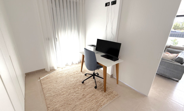 Resale - Bungalow - Groundfloor - Pilar de la Horadada - Costa Blanca Sur