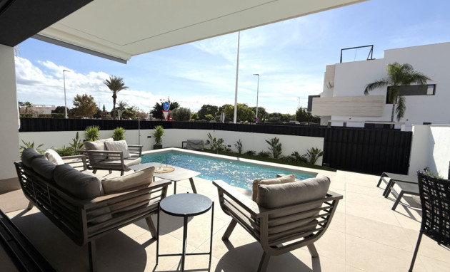 Resale - Bungalow - Groundfloor - Pilar de la Horadada - Costa Blanca Sur