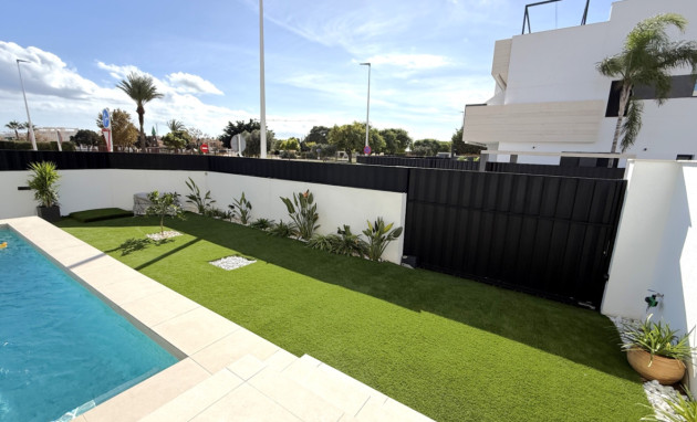 Resale - Bungalow - Groundfloor - Pilar de la Horadada - Costa Blanca Sur