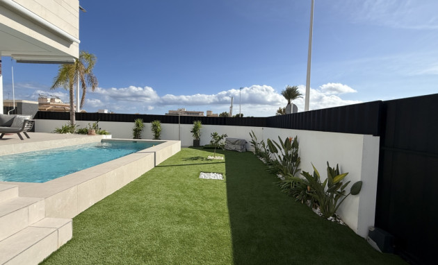 Resale - Bungalow - Groundfloor - Pilar de la Horadada - Costa Blanca Sur