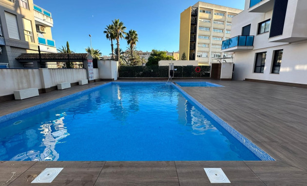 Revente - Apartment - Torrevieja - Calas Blancas