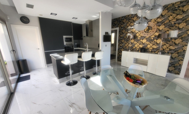 Herverkoop - Villa - Villamartín