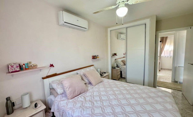 Resale - Villa - Torrevieja - Los altos