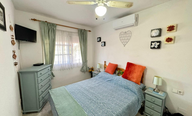 Resale - Villa - Torrevieja - Los altos