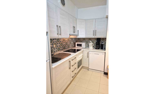 Resale - Apartment - Torrevieja - Playa de los locos