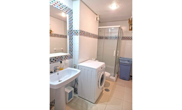 Resale - Apartment - Torrevieja - Playa de los locos