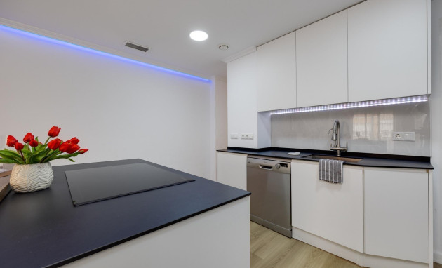 Herverkoop - Apartment - Torrevieja - torrevieja