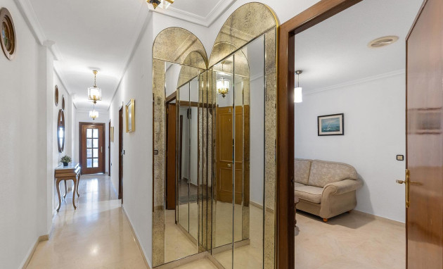 Revente - Apartment - Torrevieja - Paseo maritimo