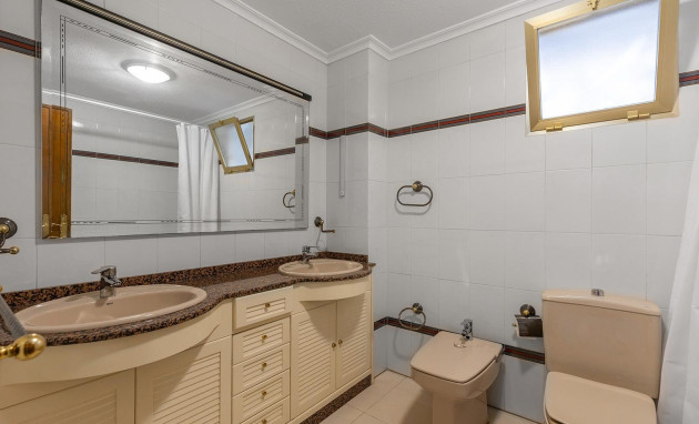 Revente - Apartment - Torrevieja - Paseo maritimo