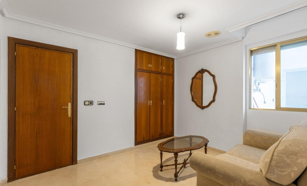 Revente - Apartment - Torrevieja - Paseo maritimo