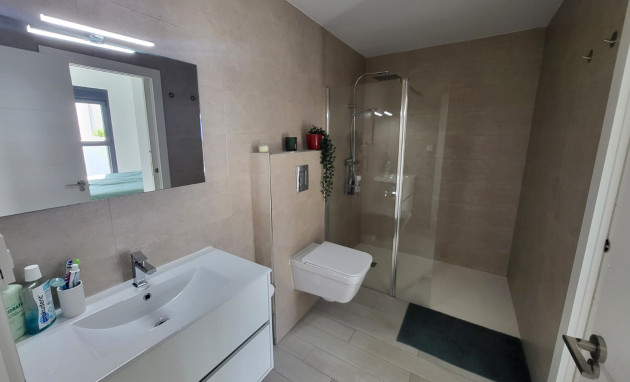 Resale - Townhouse - Daya Vieja