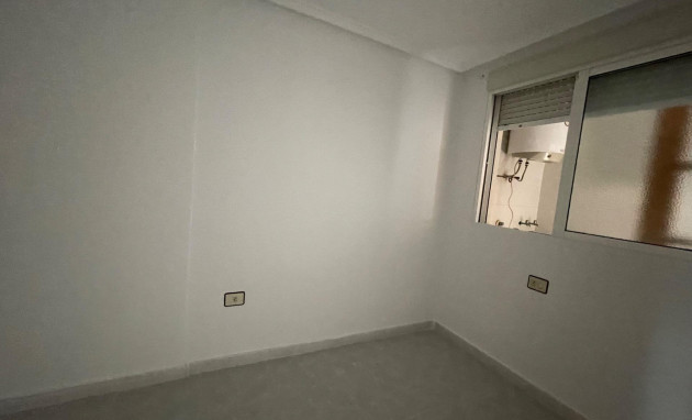 Resale - Apartment - Torrevieja - Centro