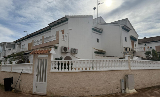 Resale - Villa - Torrevieja - Acequion