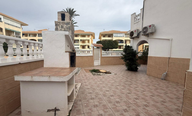 Resale - Villa - Torrevieja - Acequion
