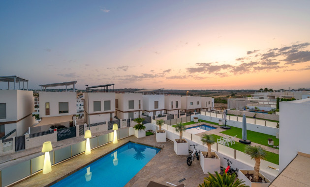 Herverkoop - Detached Villa - Orihuela Costa - Villamartin