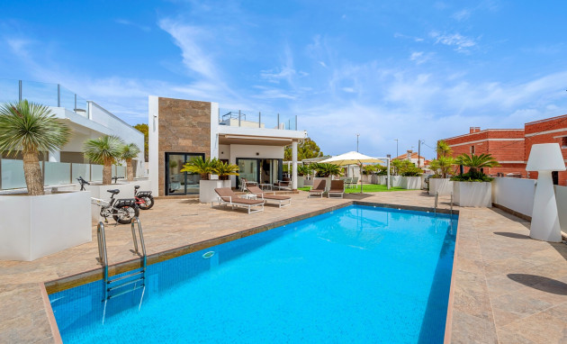 Herverkoop - Detached Villa - Orihuela Costa - Villamartin