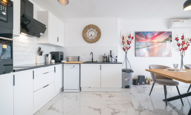 Resale - Apartment - Orihuela Costa - Punta Prima