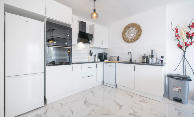 Resale - Apartment - Orihuela Costa - Punta Prima