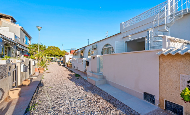 Revente - Bungalow - Rez-de-chaussée - Torrevieja - El Chaparral
