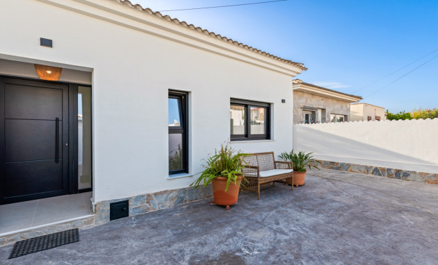 Herverkoop - Detached Villa - Torrevieja - El Chaparral
