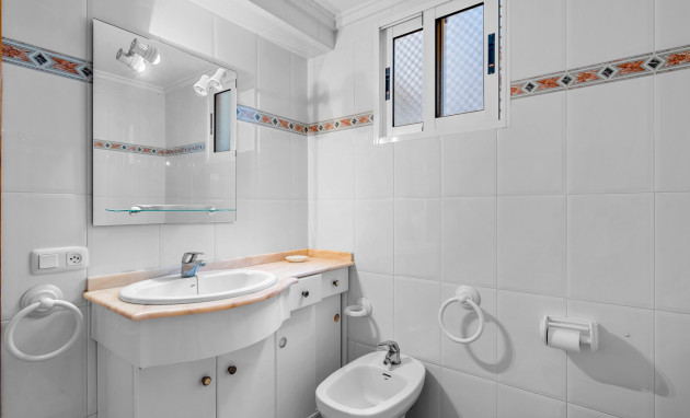 Herverkoop - Apartment - Torrevieja - Playa Del Cura