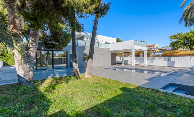 Herverkoop - Detached Villa - Orihuela Costa - Dehesa de Campoamor