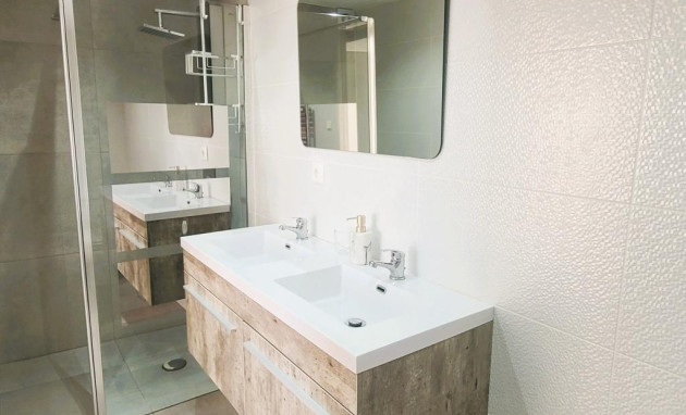 Herverkoop - Villa - Torrevieja - Centro