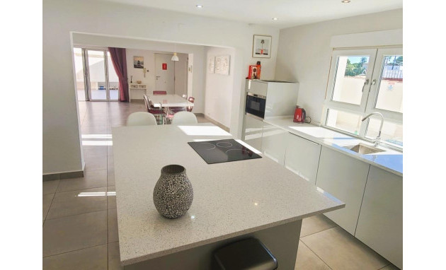 Herverkoop - Villa - Torrevieja - Centro