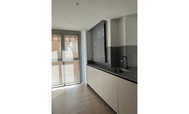 Herverkoop - Apartment - Alicante - Garbinet-Parque de las Avenidas